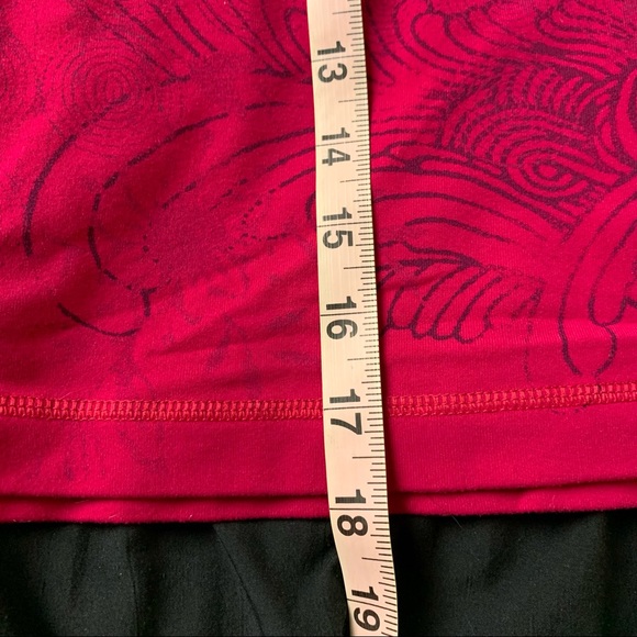 Magenta tank workout. No size tag. Size l/xL See approximate measurement pics. - Picture 12 of 14